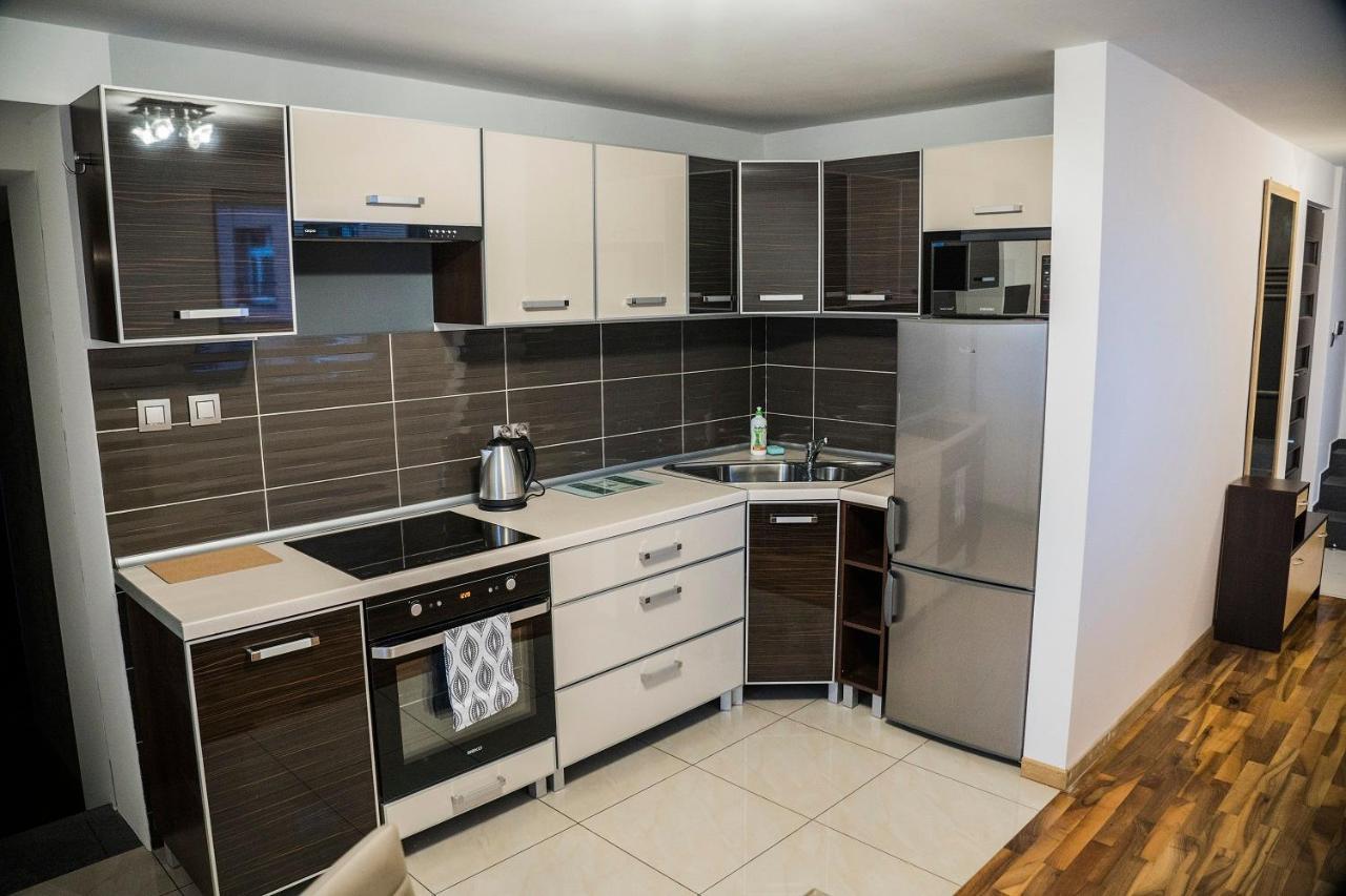 Apartamenty Korona Кросно Экстерьер фото
