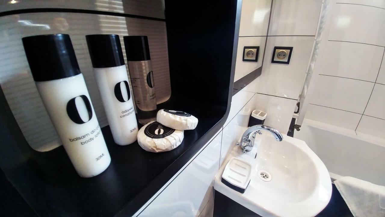 Apartamenty Korona Кросно Экстерьер фото