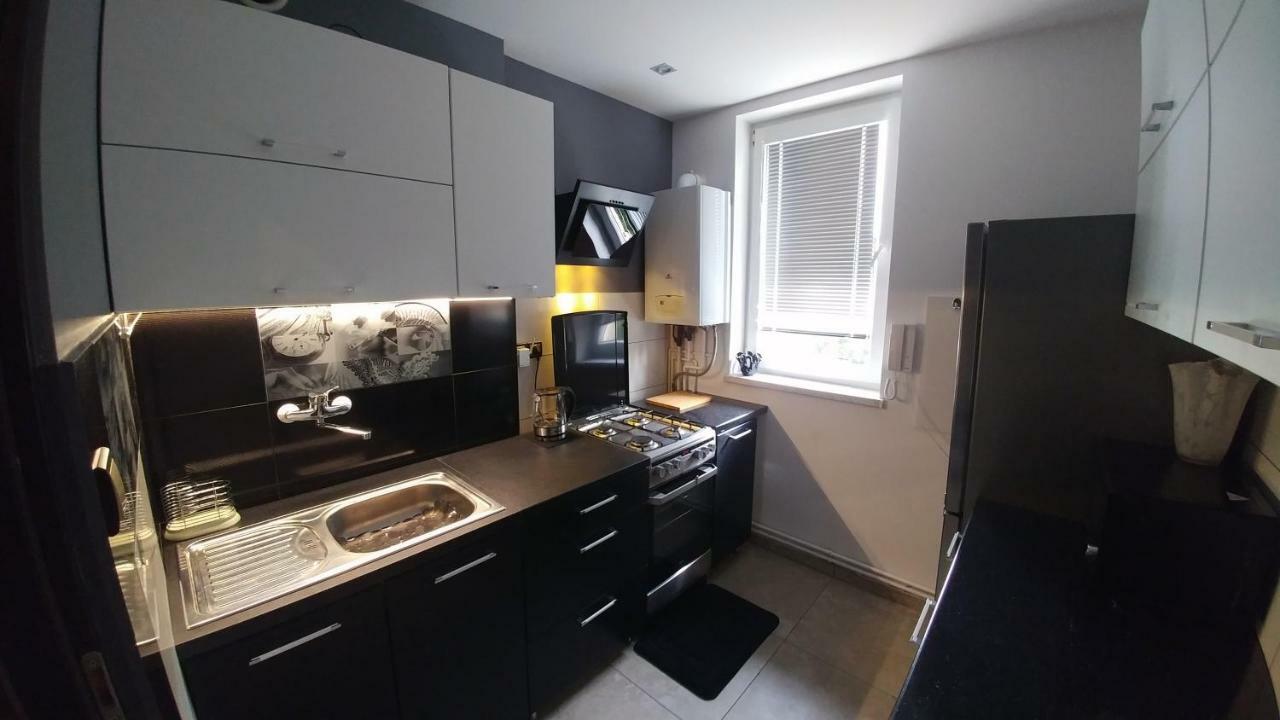 Apartamenty Korona Кросно Экстерьер фото