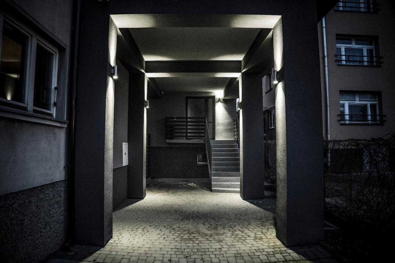 Apartamenty Korona Кросно Экстерьер фото