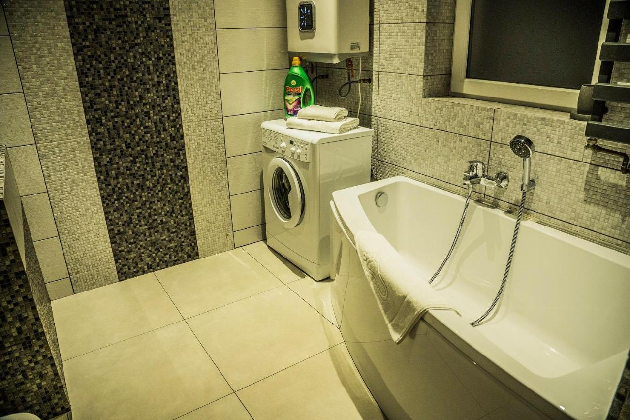 Apartamenty Korona Кросно Экстерьер фото