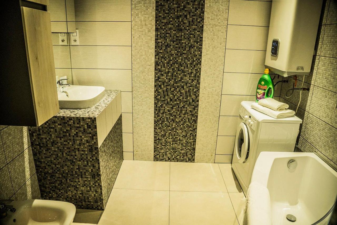 Apartamenty Korona Кросно Экстерьер фото